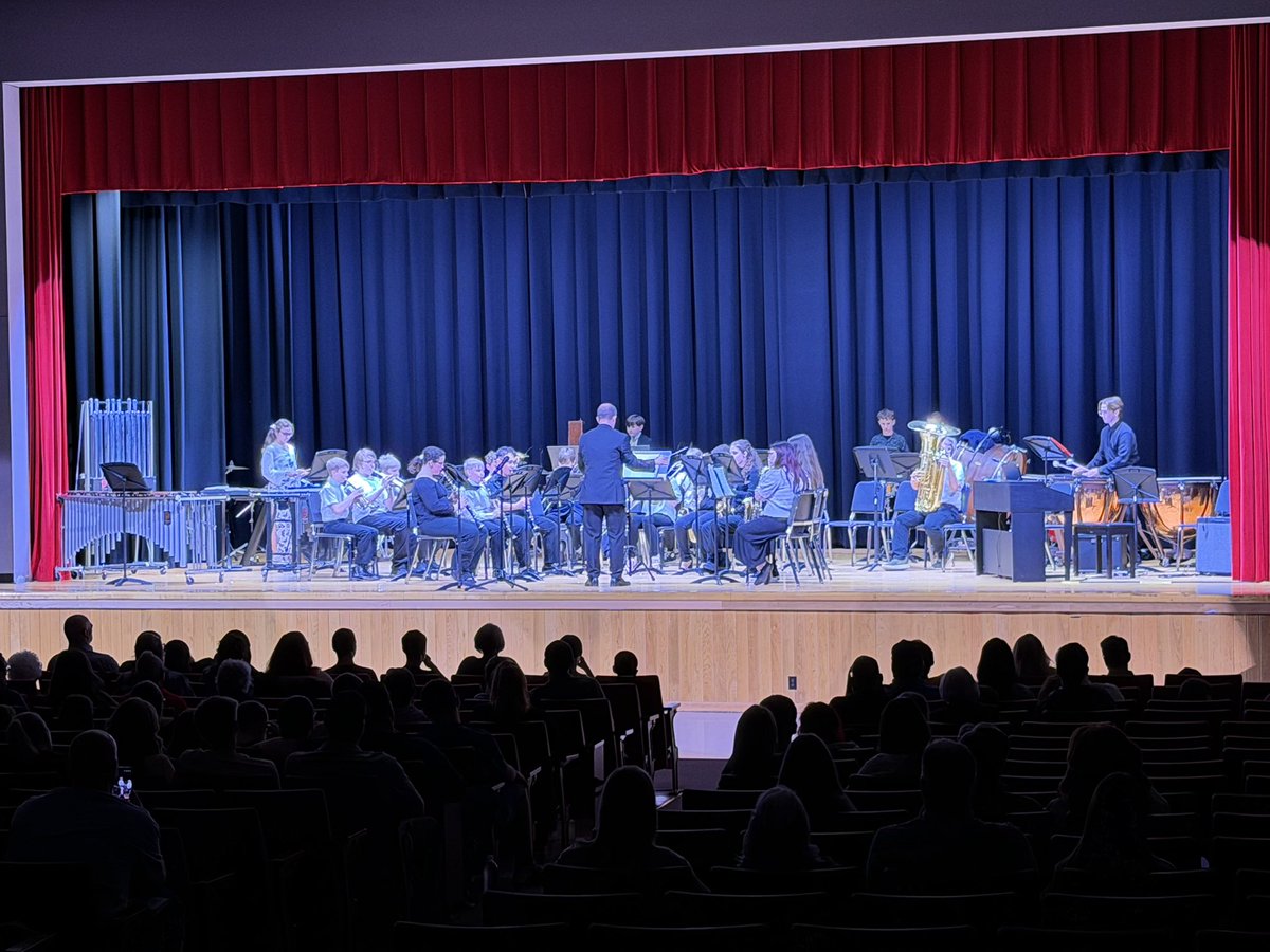 nbasdsuper's tweet photo. A great night of music as we celebrated our 5th grade and middle school bands. https://t.co/SKJbHSor2v