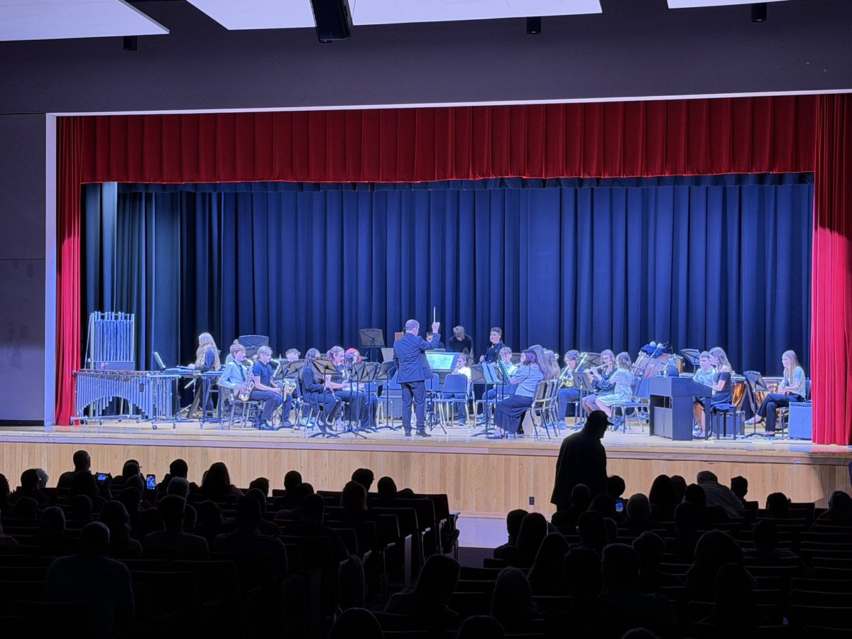nbasdsuper's tweet photo. A great night of music as we celebrated our 5th grade and middle school bands. https://t.co/SKJbHSor2v