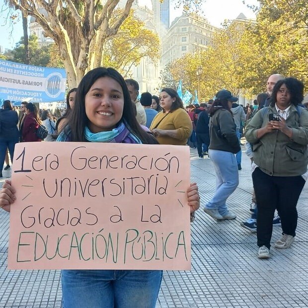 Clarín tweet media