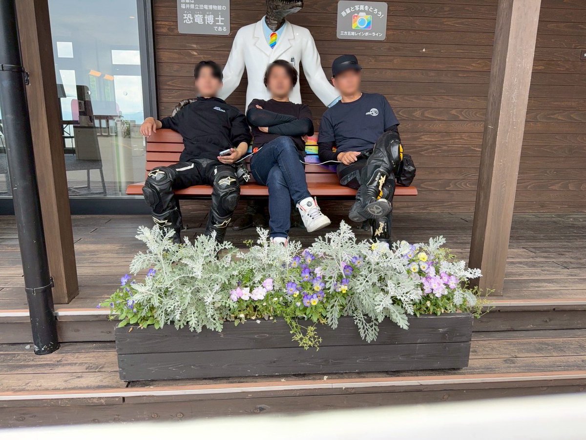 trz8732's tweet photo. 5/12 珍しく海岸沿いから三方五湖までのんびりツーリング楽しかった！！
目的のイカ丼は調査不足により失敗笑

いい景色とうまい飯食べれたので最高でした！お二人ともありがとうございました🥰 https://t.co/l2w6x1ITc2