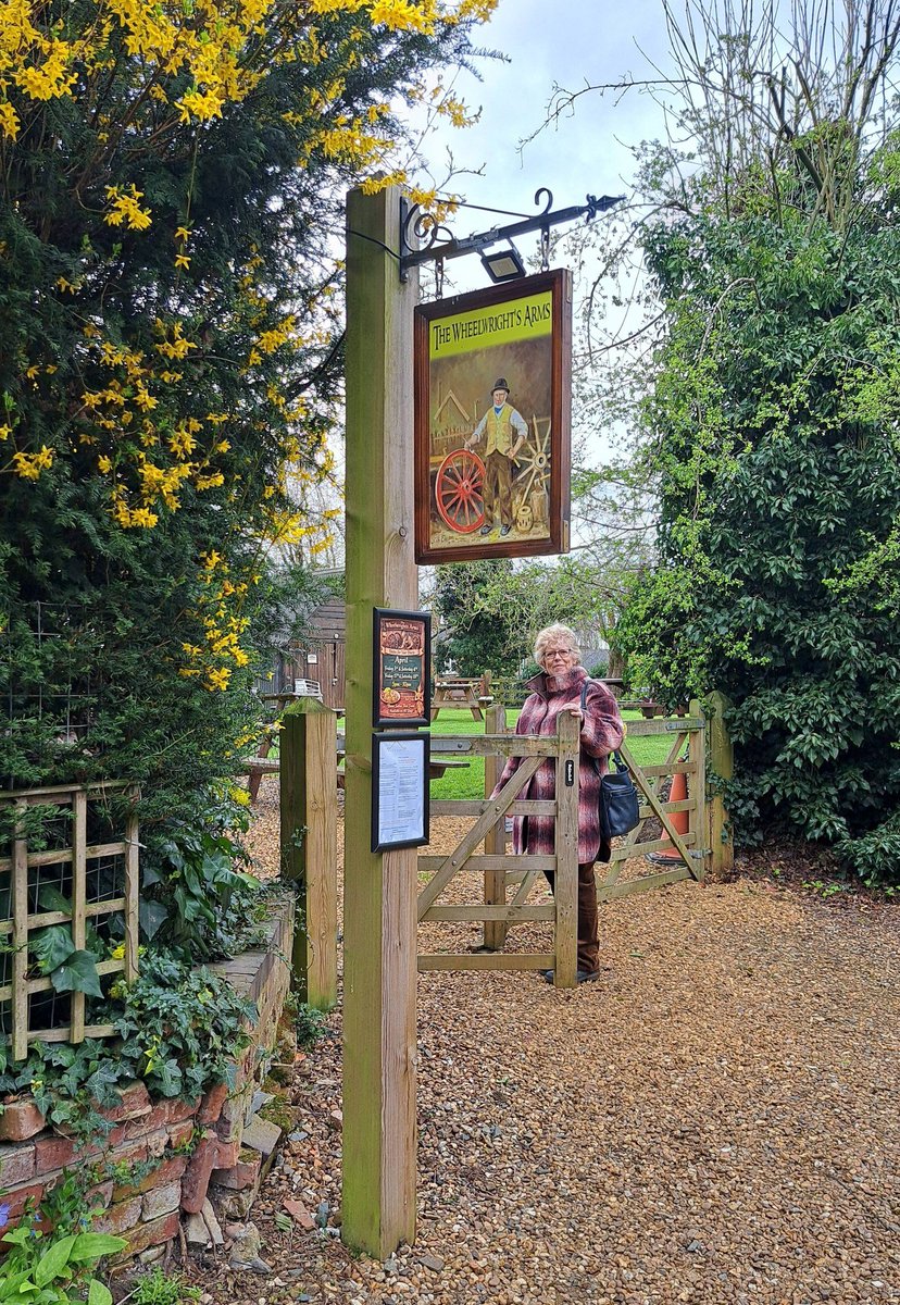 thetravellocker's tweet photo. Out &amp; About: The Wheelwright’s Arms at Watford Village, Northamptonshire. https://t.co/N6EZJpszWp #northamptonshire #publichouse #northamptonshire #england https://t.co/eTHV5nVMie