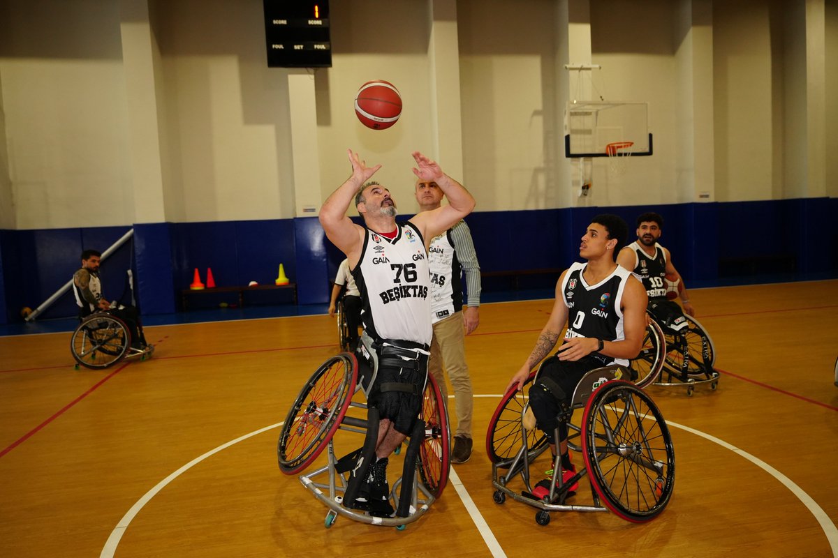 BJK_TkSB's tweet photo. Beşiktaş Tekerlekli Sandalye Basketbol Takımımız, Beşiktaş Sabancı Anadolu Lisesi Öğrencileriyle Bir Araya Geldi

🔗 https://t.co/2HoWhxbfrU https://t.co/U5SFnkmemM