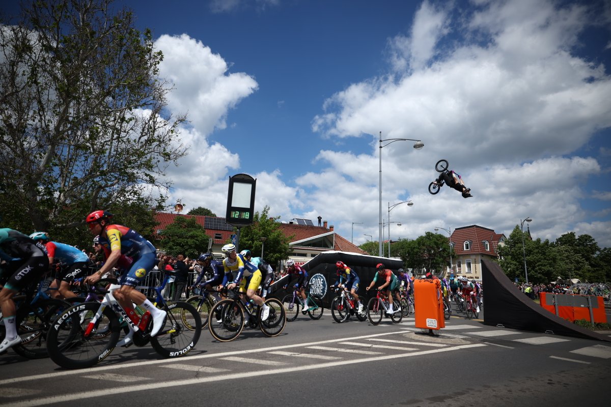 Tour de Hongrie tweet media