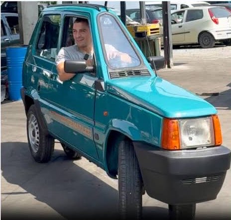 Being_Humor's tweet photo. Modi ji, I have also reduced my convoy by 50% 🙏🏻 https://t.co/qHeObnpA7i