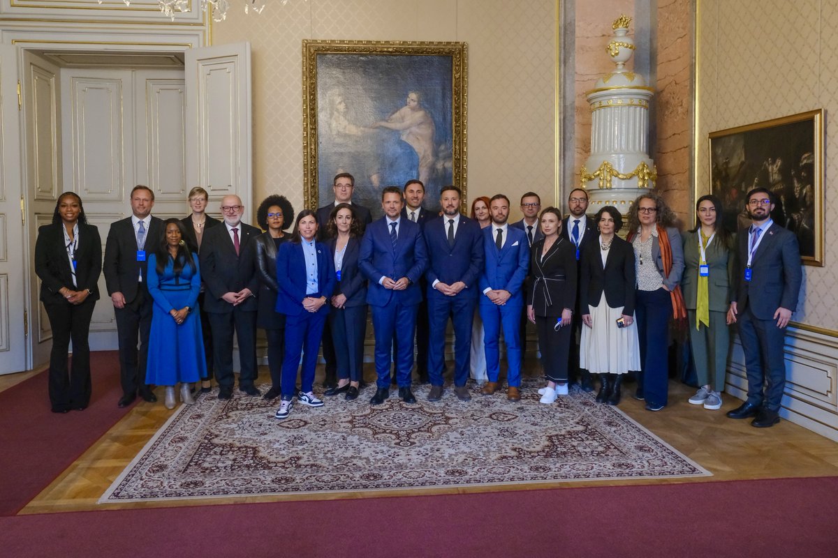 matusvallo's tweet photo. Boli sme štyria… už je nás takmer 50! Do nášho Paktu slobodných miest pridalo 10 miest z USA. https://t.co/Xo6PSZbz1A