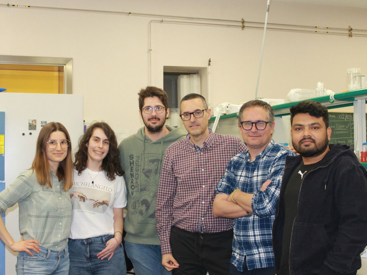 Satdi_UMH's tweet photo. 🌱📷 Queremos destacar la labor de nuestra técnica del #SATDI, Carla Navarro Quiles, que ha participado activamente en los estudios de @UniversidadMH y @AtlanticaAGRI sobre cultivos más resistentes a la sequía y la salinidad👏

ℹ️ Más información aquí  👉https://t.co/yxoWJSCS9s https://t.co/ekkGClN7Tu