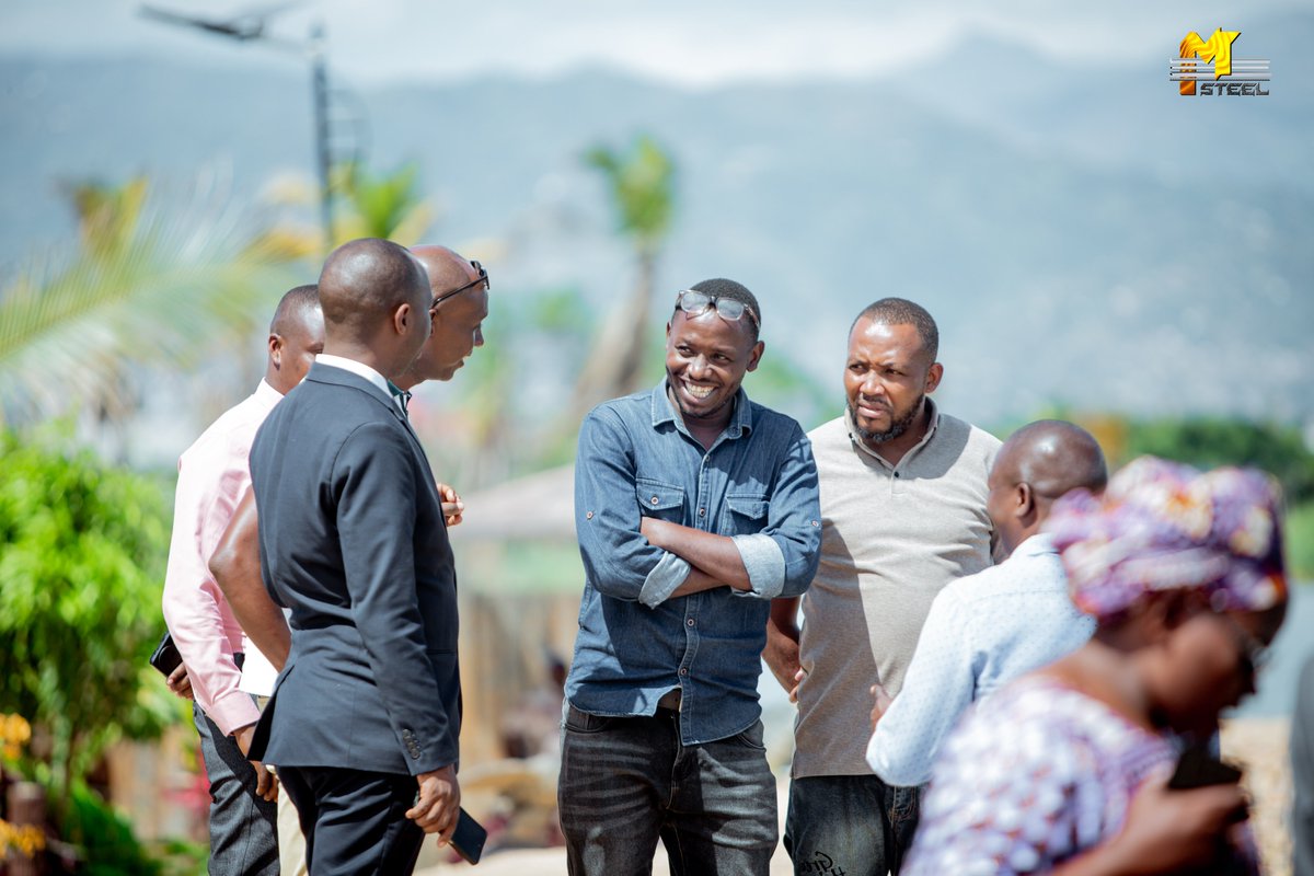 MusumbaSteelCo's tweet photo. Musumba Steel a organisé cette semaine deux journées d’échange avec ses partenaires grossistes et semi-grossistes 🤝
Au programme : marché, distribution, disponibilité des produits et renforcement du partenariat.

Merci à tous pour votre confiance ✨

#MusumbaSteel #Ntagereranywa https://t.co/dt29LK4MRg