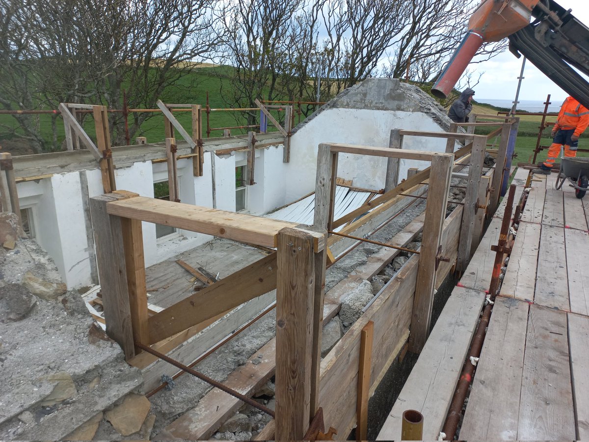 2_darragh's tweet photo. I'm no shuttering carpenter,  and I'm no concrete man. But I'm stubborn enough to stay at it until the job it done. https://t.co/gSVm3V6Mej