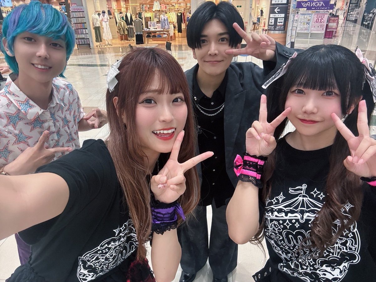 👾S i o n 【シオン】🩵👾 tweet media