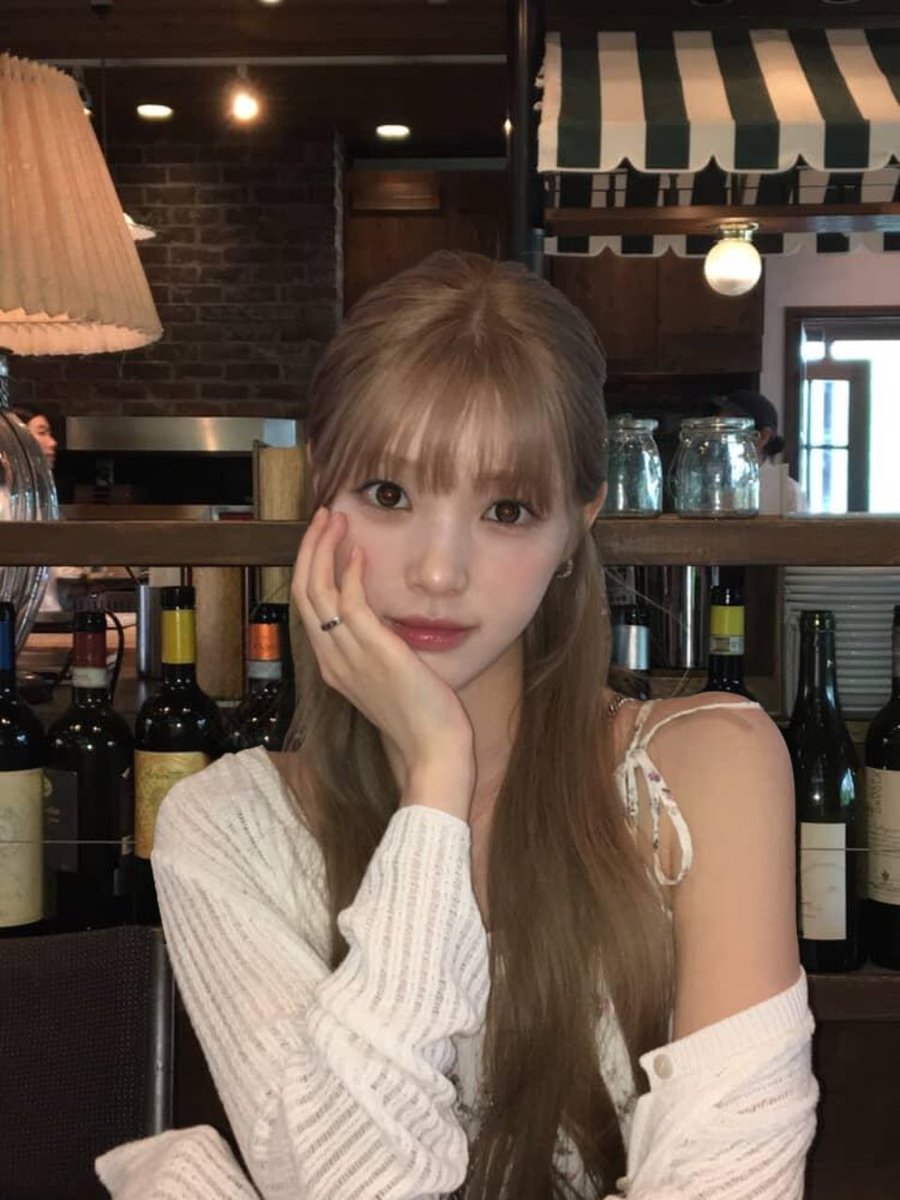 yuhapost's tweet photo. 🎀💭 #YUHA weverse update ˚˖𓍢ִ໋❀ https://t.co/jZxtS4sMEg