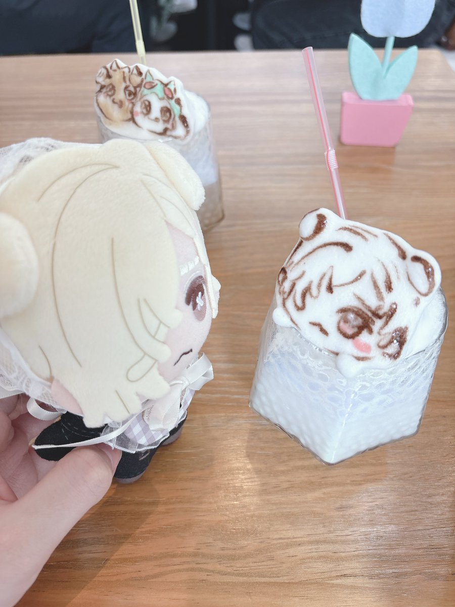 gk_skur's tweet photo. すこもりの3Dラテアート作って頂きました☕️

ぼ、ぼくを食うのか……！？
(美味しく頂きました♡) https://t.co/dw2TtkYlFI