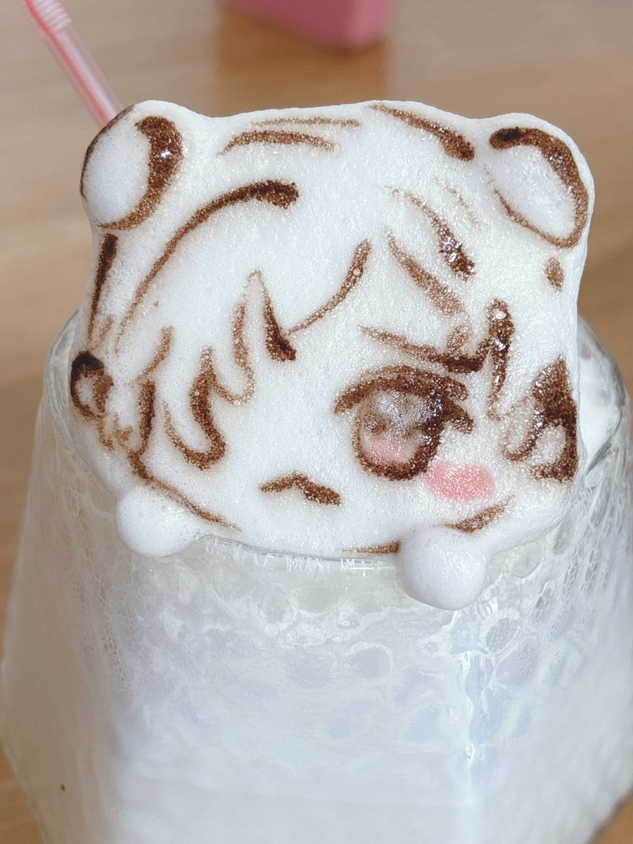 gk_skur's tweet photo. すこもりの3Dラテアート作って頂きました☕️

ぼ、ぼくを食うのか……！？
(美味しく頂きました♡) https://t.co/dw2TtkYlFI