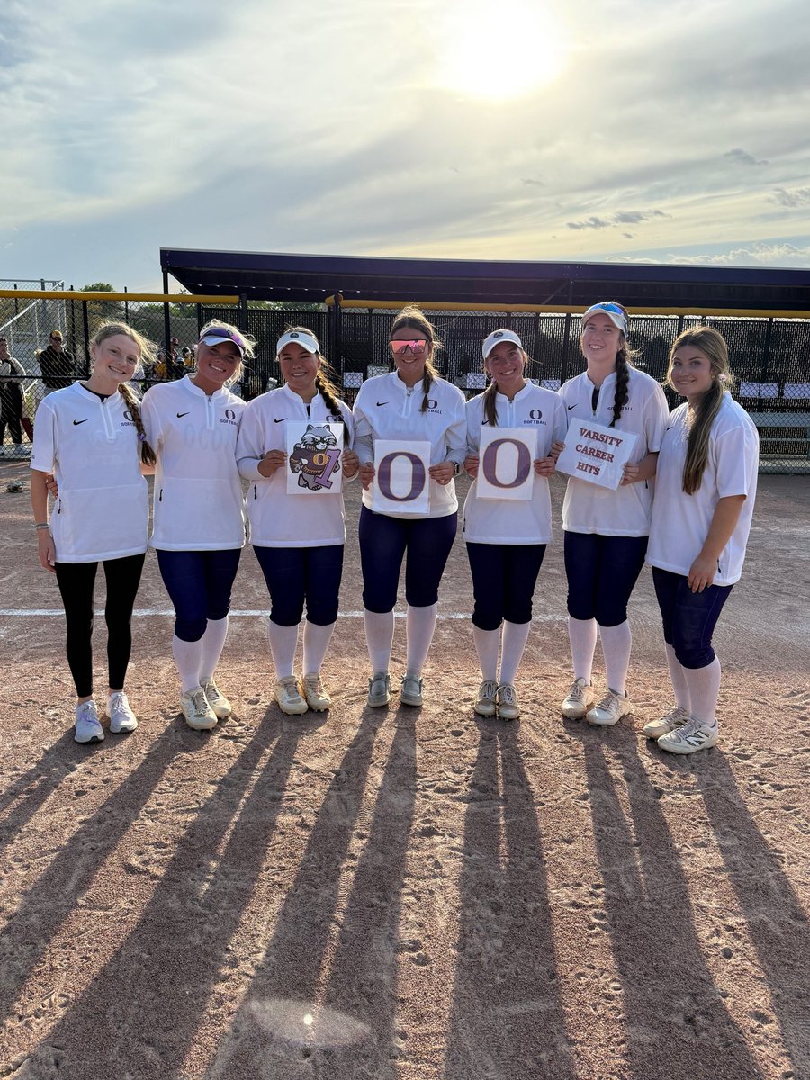 StoltzKamryn's tweet photo. Within the last week I signed for my future &amp; I had my 100th varsity career hit while playing for something MUCH bigger!! 💜
@BakerWildcatSB 
@oconsoftball https://t.co/Q1hftey5Ce
