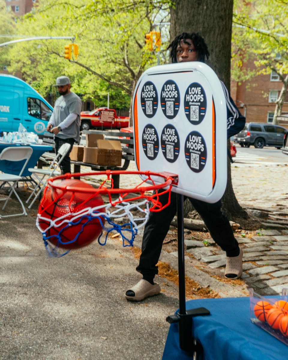 LOVEHOOPSNY's tweet photo. Love Hoops Community Activation for hire https://t.co/Dicsynk4Tz