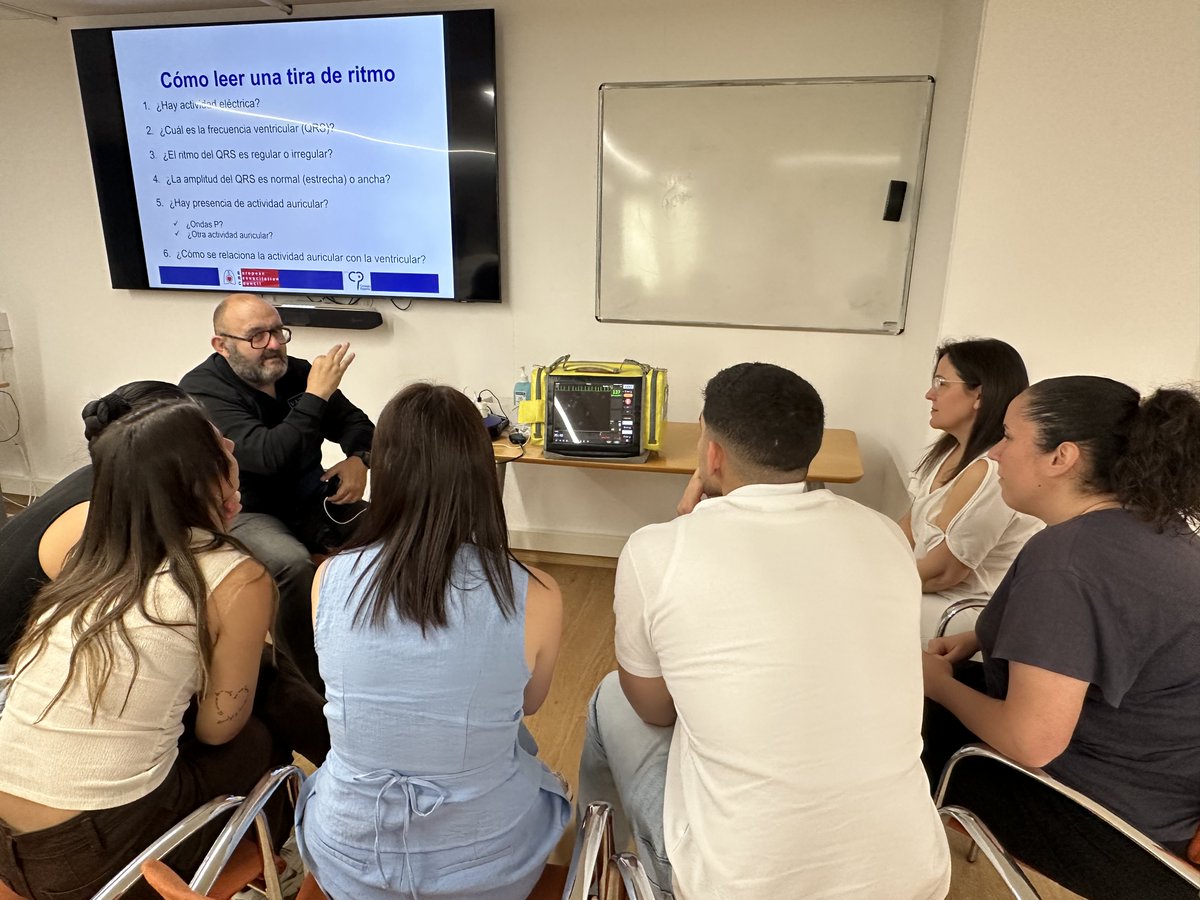 MutuaUniversal's tweet photo. El pasado lunes, en Mutua Universal Tibidabo, realizamos el curso “𝗦𝗼𝗽𝗼𝗿𝘁𝗲 𝗩𝗶𝘁𝗮𝗹 𝗜𝗻𝗺𝗲𝗱𝗶𝗮𝘁𝗼” con 12 profesionales sanitarios (médicos y enfermería).

Seguimos apostando por la formación para una respuesta asistencial más segura.

#Formación #Salud https://t.co/Nt7kxH5mEv