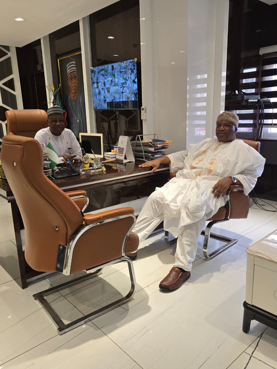 MUHDBARMA's tweet photo. A Moment of Distinguished Leadership and Strategic Engagement.

Lt Gen Amb. Abdulrahman Bello Dambazau (Rtd) CFR, Ph.D, Baraden Kano, paid a courtesy visit to the CDCFIB Board Secretary, Major General Abdulmalik Jibrin (Rtd), in a meeting marked by warmth, mutual respect, and discussions focused on national development, institutional advancement, and enduring service to the nation.

@Ojukwu_Bianca
@NigeriaMFA
@AbbaM_Abiyos @abdullahayofel @AdaAnambra2023 @AishaYesufu @ArewaTwiter @ARISEtv @BashirAhmaad   @bukolasaraki @Cool_Ustaz @DigiSummit25_ @DianeRusset @Dr_Xee @DrTunjiAlausa @Ekiti_Princess1  @Faridatu001 @HauwaLau @officialABAT @PBATMediaCentre @barauijibrin @MYPD2020 @_dinomelaye @ShehuSani @NGRSenate @SPNigeria @NigeriaStories @Sen_AbdulNingi @KanoChronicle @HQNigerianArmy @NGRPresident @TinubuMediaS  @MinOfInteriorNG @CustomsNG @PoliceNG

@DailyPostNGR @NGRPresident @NigeriaStories @asovilladigital @NigeriaGov @GuardianNigeria @HQNigerianArmy @DHQNigeria
@SonOfTheSoil66