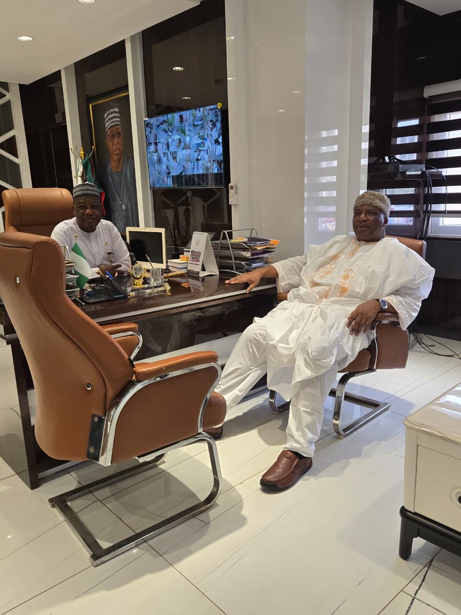 MUHDBARMA's tweet photo. A Moment of Distinguished Leadership and Strategic Engagement.

Lt Gen Amb. Abdulrahman Bello Dambazau (Rtd) CFR, Ph.D, Baraden Kano, paid a courtesy visit to the CDCFIB Board Secretary, Major General Abdulmalik Jibrin (Rtd), in a meeting marked by warmth, mutual respect, and discussions focused on national development, institutional advancement, and enduring service to the nation.

@Ojukwu_Bianca
@NigeriaMFA
@AbbaM_Abiyos @abdullahayofel @AdaAnambra2023 @AishaYesufu @ArewaTwiter @ARISEtv @BashirAhmaad   @bukolasaraki @Cool_Ustaz @DigiSummit25_ @DianeRusset @Dr_Xee @DrTunjiAlausa @Ekiti_Princess1  @Faridatu001 @HauwaLau @officialABAT @PBATMediaCentre @barauijibrin @MYPD2020 @_dinomelaye @ShehuSani @NGRSenate @SPNigeria @NigeriaStories @Sen_AbdulNingi @KanoChronicle @HQNigerianArmy @NGRPresident @TinubuMediaS  @MinOfInteriorNG @CustomsNG @PoliceNG

@DailyPostNGR @NGRPresident @NigeriaStories @asovilladigital @NigeriaGov @GuardianNigeria @HQNigerianArmy @DHQNigeria
@SonOfTheSoil66