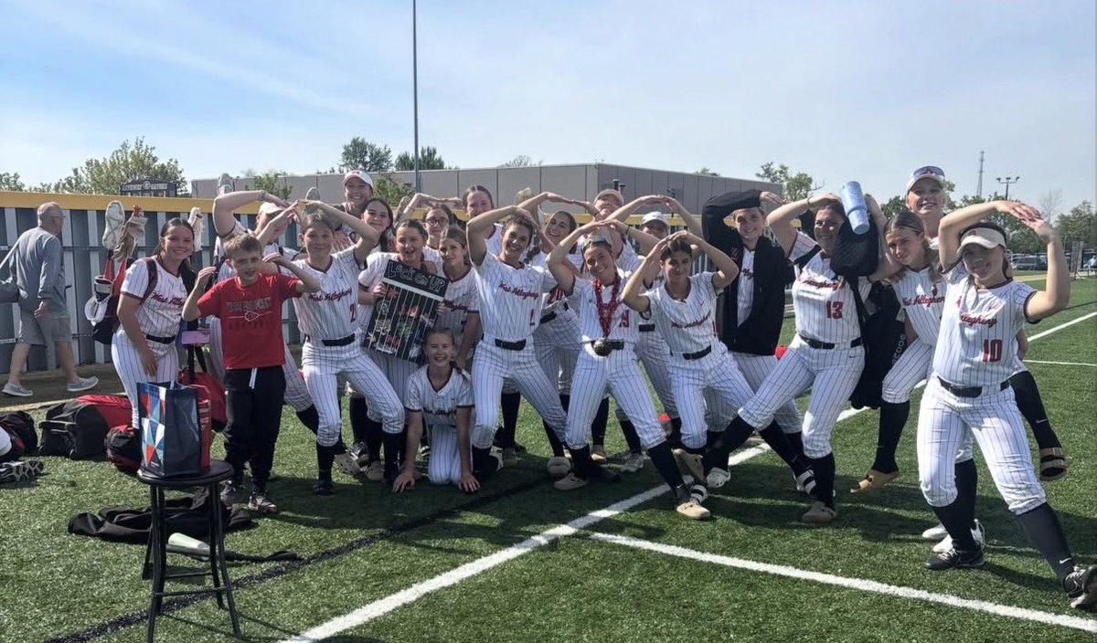 autumncischke's tweet photo. First round of plays was more then successful! 11-1, 10 run role vs Greater Latrobe. Caught-1sb, 1cs, no passed balls. Back at on Tuesday May 19th against Baldwin!  @teampafastpitch @TeamPAMcKee @appstatesb @armywp_softball @zipssb @calu_softball @SoftballCMU @Geneva_Softball @IUPsoftball @FSU_Softball @uksoftball @SRU_Softball @libertysb @louisvillesb @texassoftball @aggiesoftball  @ohiostatesb @ohiobobcatsb @ou_softball @pennstatesb @RMUSoftball @hokiessoftball @wlu_softball @OaklandSoftball