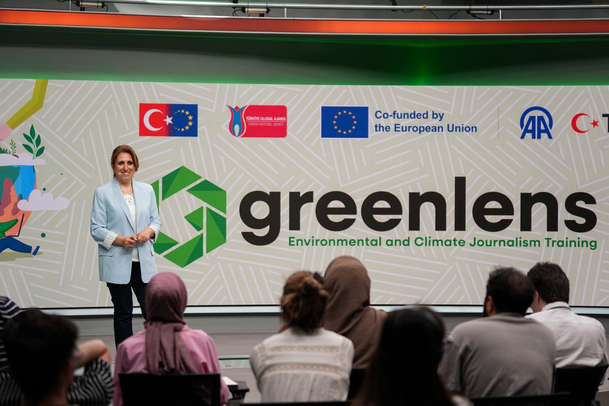aa_kurumsal's tweet photo. 📌Anadolu Ajansı ve TİKA işbirliğiyle AB Projesi kapsamında düzenlenen "Green Lens" eğitiminin 2.günü tamamlandı.✅

📌Eğitim kapsamında Karadeniz Haberleri Müdür Yardımcısı Ayşe Eda Ünlü Özen (@edaunluozen) tarafından İklim Haberciliğinde Bölgede Kriz Yönetimi, Ankara Fotoğraf Haber Müdür Yardımcısı Aytaç Ünal (@aytcunal) tarafından Görselleştirme Teknikleri ile Teyit Haberleri Müdürü Ömer Faruk Görçin (@OmerFarukGorcin) tarafından Dezenformasyonla Mücadele ve Güvenilir Bilgiye Erişim dersi verildi.☑️

#AnadoluAjansı