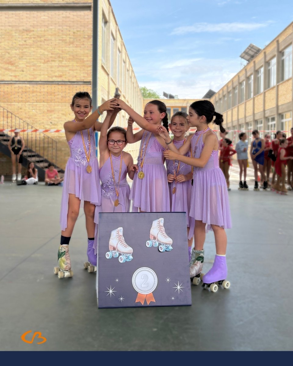 ColBernadette's tweet photo. ⛸️💥 ¡Emoción, risas y mucho patinaje en la II Competición celebrada en nuestro cole!

✨ Una jornada increíble compartida con diferentes clubs, donde disfrutamos de cada actuación, cada logro y cada momento vivido en pista.

��� Enhorabuena a todos los participantes.

#Patinaje https://t.co/eljqLdhj7x