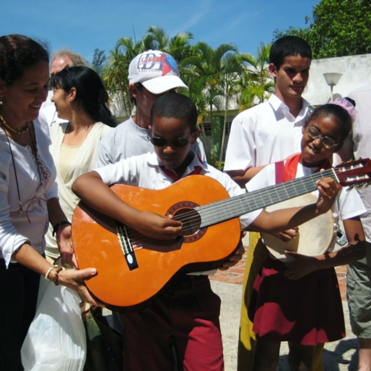 Cuba in the UK tweet media