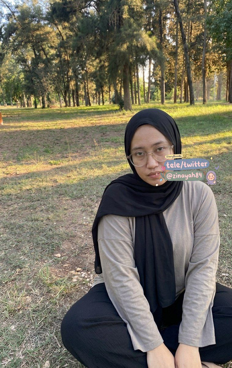 zinayah84's tweet photo. Saran nama aplikasi untuk edit jerawat 🫣😬🌺 https://t.co/XiStPhFYem https://t.co/i7oTwDQItW