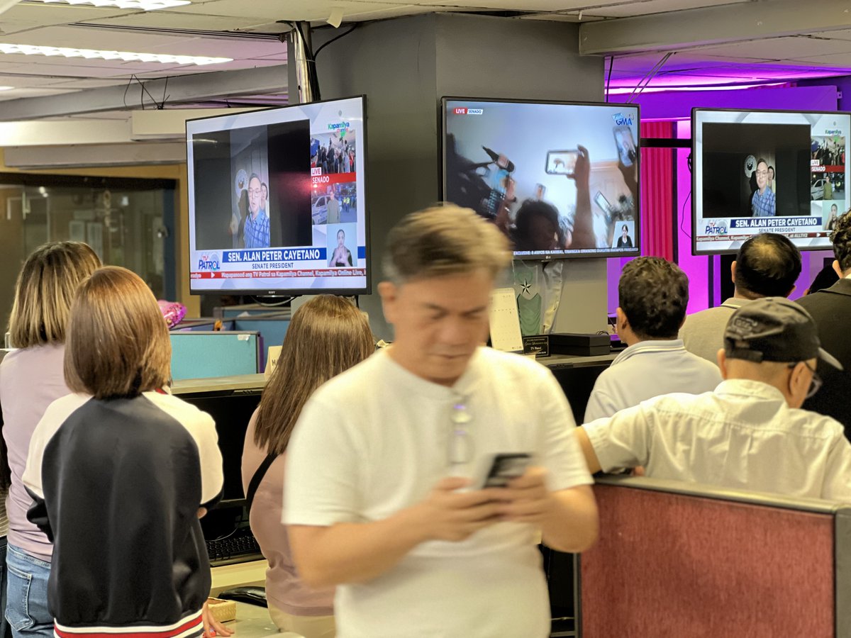 Tense atmosphere at the Newsroom as we monitor our reporters’ live ...