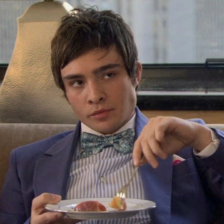 wascrivodizain's tweet photo. ma parliamo del grande glow up sia estetico che personale che ha Chuck Bass https://t.co/pf2NBUx4hC