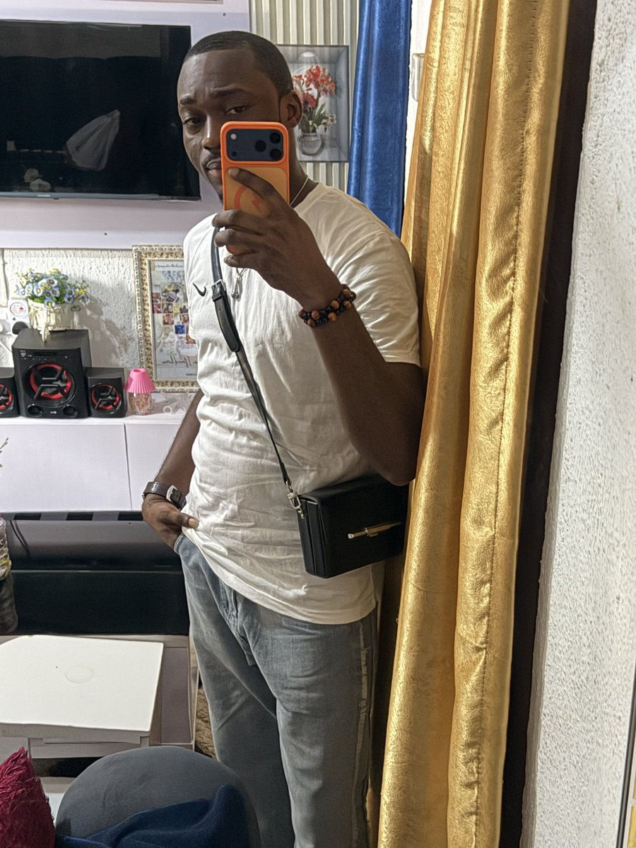 TEMI BOI🤍💐 tweet media