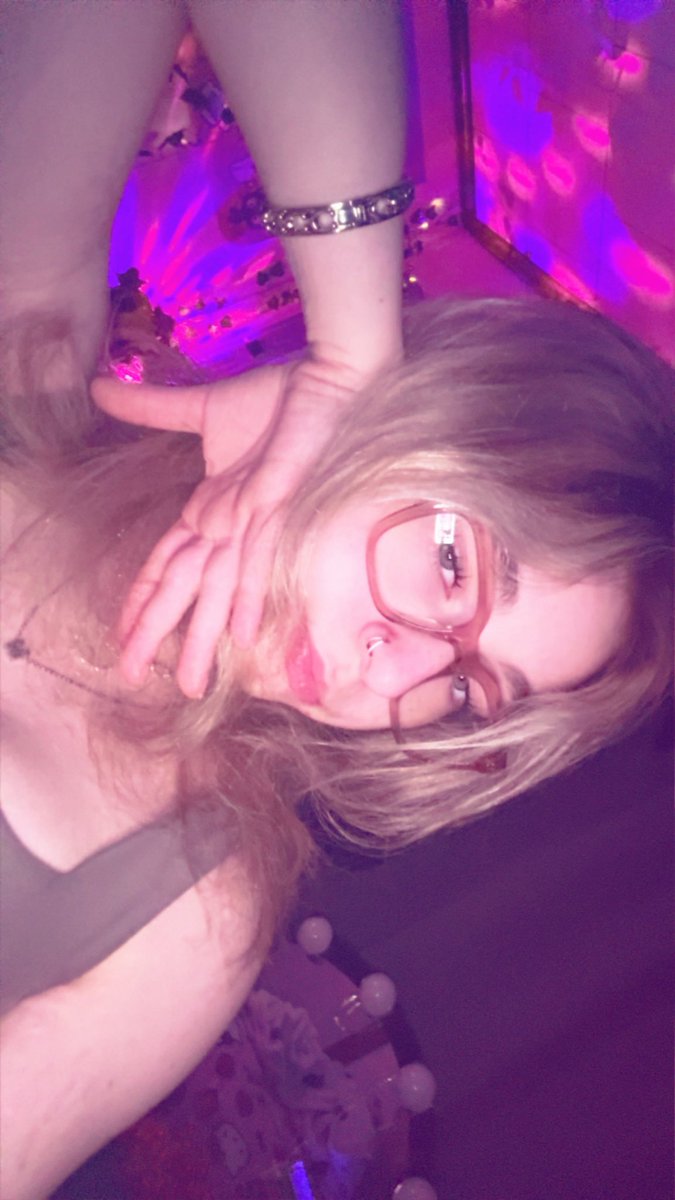 goddess lynn 💸 tweet media