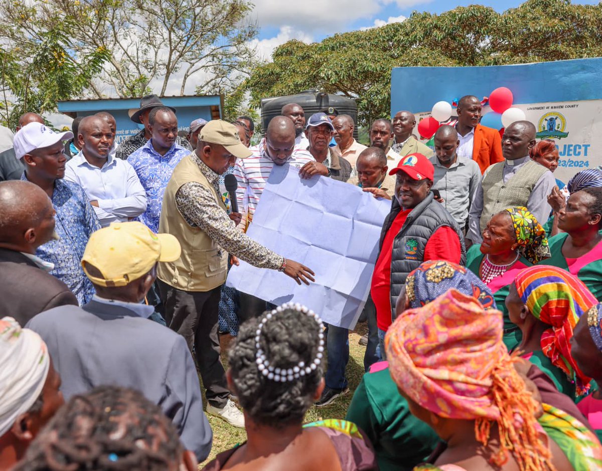 county017's tweet photo. Governor Mutula Kilonzo Jr. Wednesday commissioned the Ilengeni Water distribution Project  at Kwa Thuku, Mbitini Ward , a transformative investment aimed at expanding access to clean and reliable water for the people.
Drawing water from the 25,000 cubic metre Ilengeni Dam, the project features a modern treatment plant, hybrid-powered pumping system, solar infrastructure, storage facilities, and an extensive distribution network.

The project will supply 160 cubic metres of clean water daily, serving Mbitini and Emali Mulala wards, and benefiting 15 villages through 9 community water points featuring 11 kilometer water pipe line and water storage facilities.

The project is a major step in the governors commitment to sustainable water access and improved livelihoods across Makueni County.
@GvnMutula