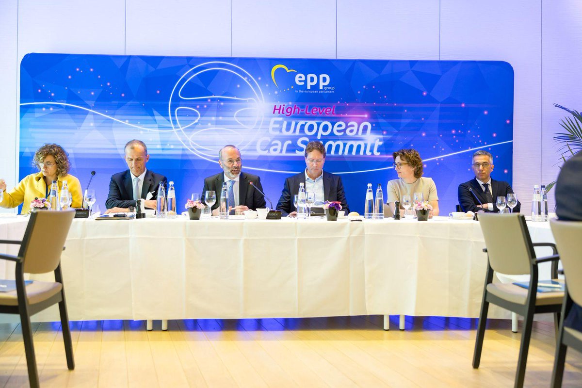 Manfred Weber tweet media