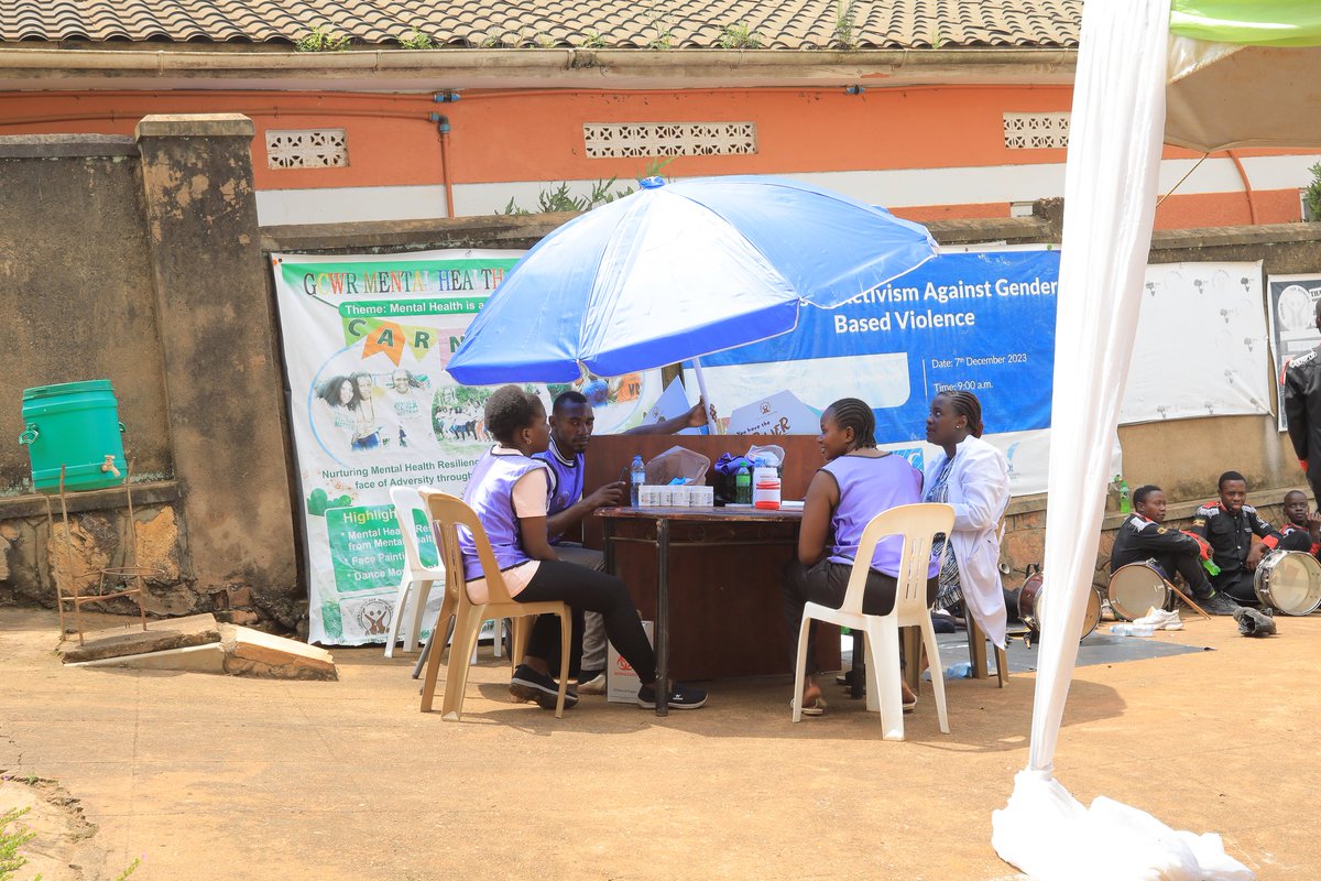 GCWR_Uganda's tweet photo. #WalkforMentalHealth2026 Highlights π
Through the Nsangi Health Centre III health stall, participants accessed free psychosocial support, family planning, HIV prevention services, malaria treatment, & care for common illnesses
#MentalHealthMatters
#FemPeaceEA
#UHAIEASHRI 1/2 https://t.co/KvWDV6hSbh