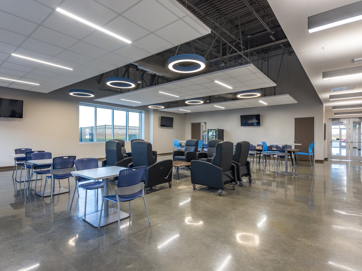 RDLR_ARCHITECTS's tweet photo. ๐ Fort Bend County Transit Center
๐๏ธ Rosenberg, Texas
๐ Transit / Public Infrastructure
#TransitDesign #PublicInfrastructure #FortBendCounty #TransportationArchitecture #RDLRProjects https://t.co/bpOxbgiVOJ