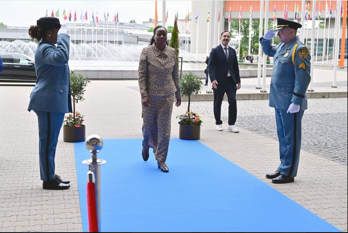 TheStarKenya's tweet photo. Former National Security Advisor, Monica Juma, kicks off her new role as Director-General and Executive Director of the UN Office at Vienna, expressing deep pride and honour in the appointment.
#starkenyanews
📸Monica Juma/X https://t.co/V5PAZkX8Q3