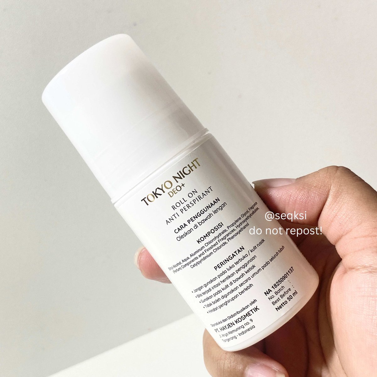 seqksi's tweet photo. yang aku pake ini Tokyo Night Deo+ Roll On Anti Perspirant🥹✨
🖇️ https://t.co/4XRR72liMM

aku suka karena dia cepet kering &amp; ga lengket pas dipake. terus ada kandungan antibakteri yang bantu lawan bakteri penyebab bau badan, jadi bikin ketiak tetep fresh seharian🫡 #AntiBauKeti https://t.co/EqIO42SZgR