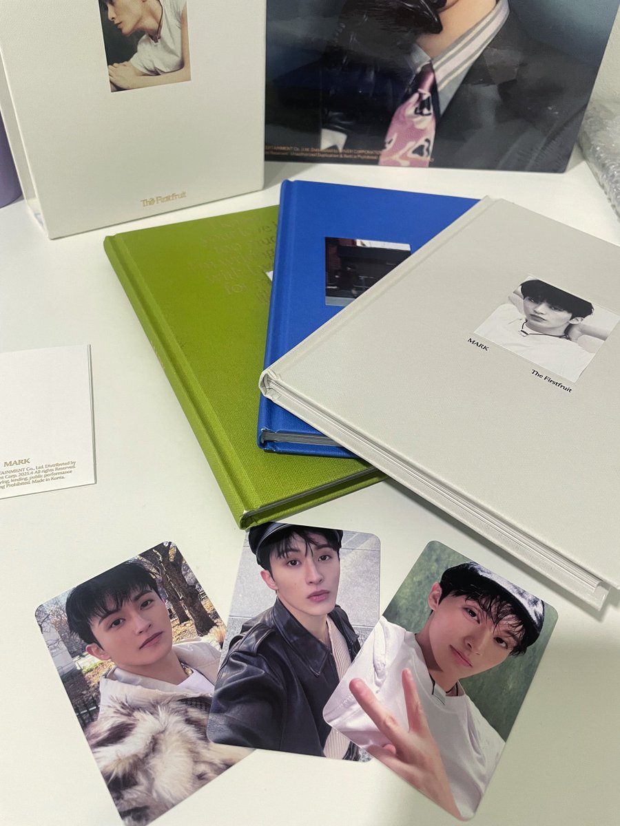 _forsellonlykub's tweet photo. พร้อมส่ง MARK - 1st Album [The Firstfruit] 🫑🐯

- Trilogy ver.  แกะแล้ว ได้ของครบ

🫑 990 ค่าส่ง 80  (จากราคาเต็ม 1,600+)

🎱 อัลบั้มตรงมุมจะมีตำหนิเล็กน้อย

#ตลาดนัดnct #ตลาดนัดnct127 #ตลาดนัดnctdream มาร์ค trilogy https://t.co/ByPW9AADm3