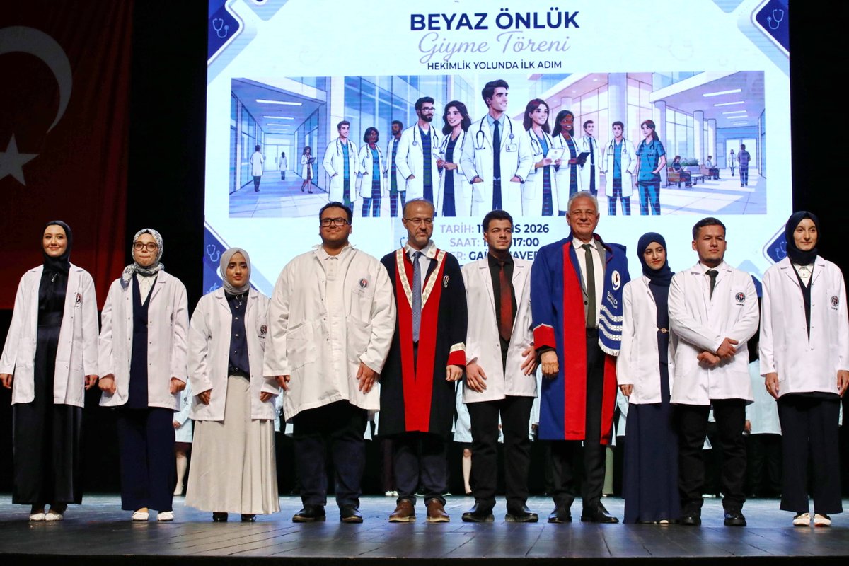 Gauntip's tweet photo. Fakültemiz 2025-2026 Eğitim Öğretim Dönemi Beyaz Önlük Giyme Töreninden görüntüler. https://t.co/icMVGYOREo