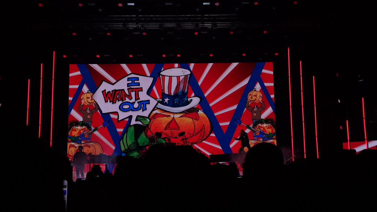 ta_stu's tweet photo. Happy 40 years anniversary ！！
5/9、5/10は東京ガーデンシアターにてHELLOWEENライブでした〜！！
中学、高校くらいから聴き続けてきたバンドが今でも現役バリバリで素晴らしいパフォーマンスを見せてくれるのに感無量〜！！
メタル最高！HELLOWEEN最高！
最高の二夜に乾杯〜！！ https://t.co/6PP7kwxTyQ
