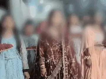 Kavish aziz tweet media