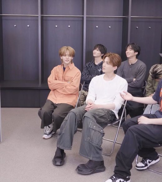 ㅡ tweet media