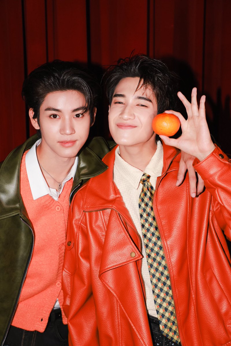 When Oranges Fall 🍊 tweet media
