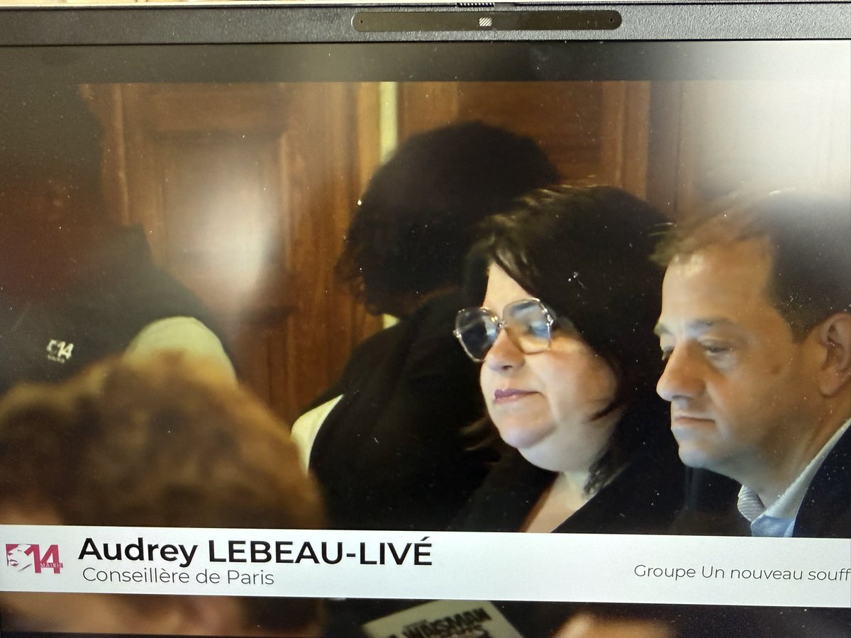 AudreyLive14's tweet photo. Hier au conseil d’arrondissement #Paris14
Je proposais un voeu sur l’accessibilité des aires de jeux pour enfants.

Les groupes de la majorité municipale ont voté contre.

Je pensais que l’accessibilité universelle devait être notre boussole mais certains ont perdu le nord. https://t.co/u2HcyHrOVW