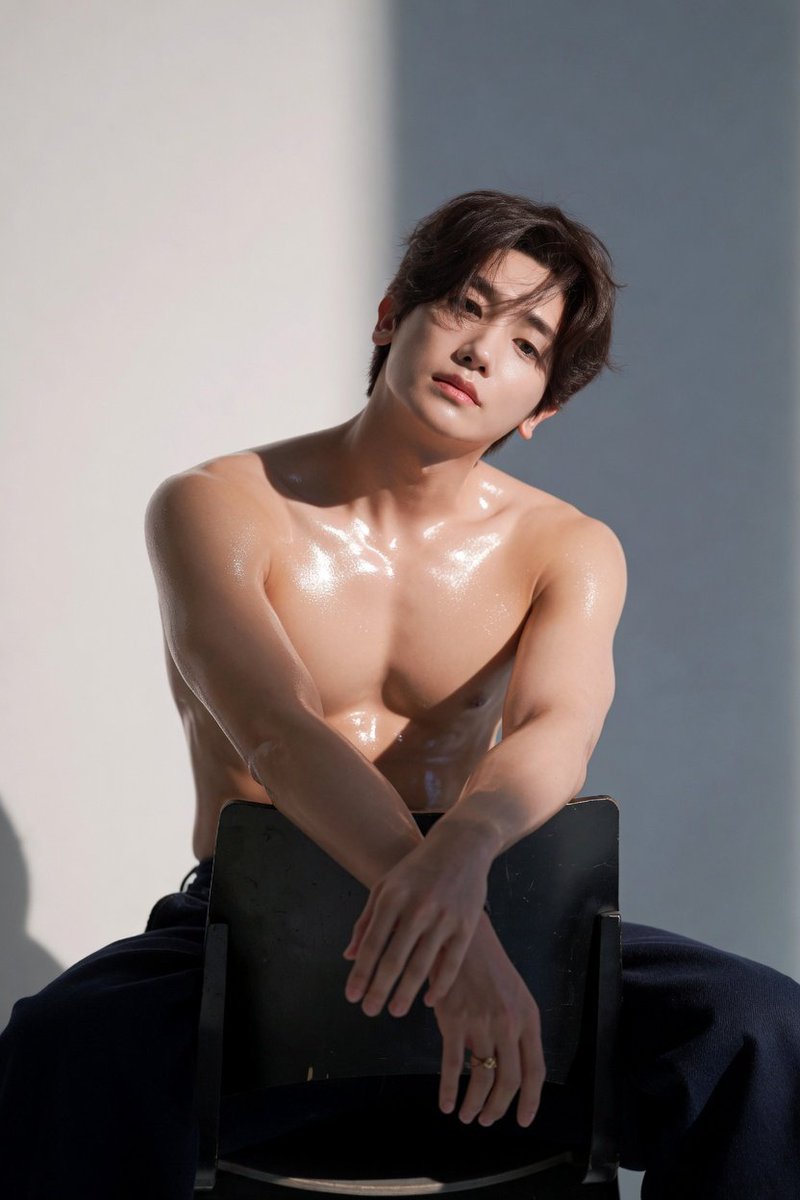 Asian Idol male tweet media