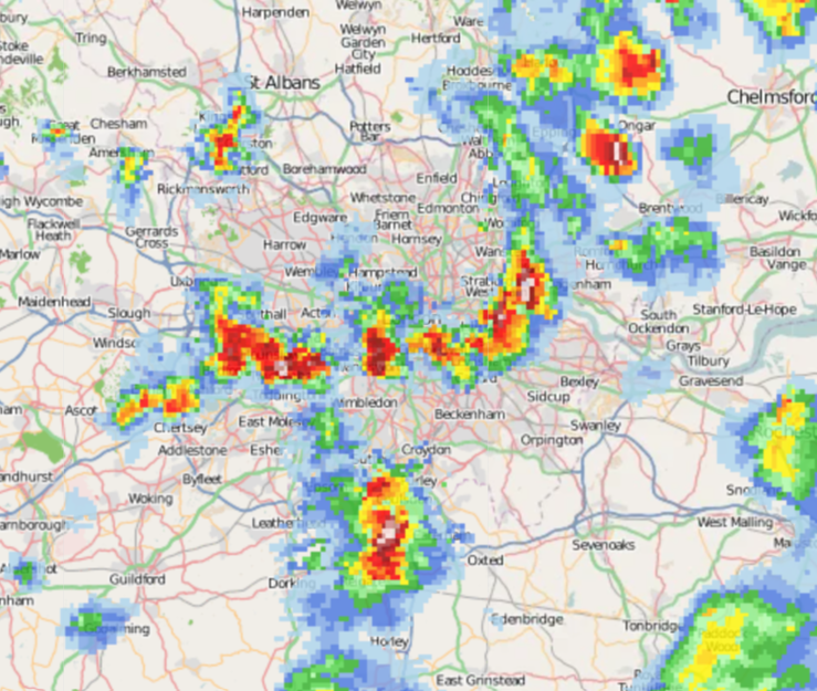 UK Thunderstorm Updates tweet media