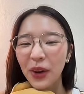 glcommunityy's tweet photo. She called herself rabbit, cat, unicorn but gives Miephat all male animals. I hope you do know how you actually look and stop trying so hard to be cute all the time. It’s disgusting to see an actress being this pick me, not to mention with cringe emojis in captions. #Ayaorapan https://t.co/szTjXd8fxN