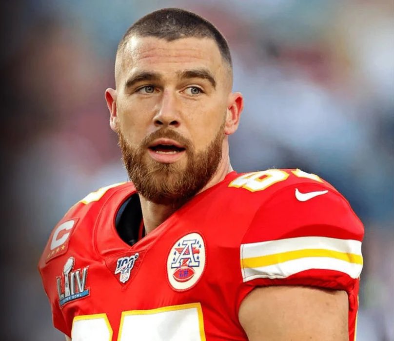 Riley__senpai's tweet photo. Kelce went from line of scrimmage to license and registration https://t.co/boC7KcFWHP