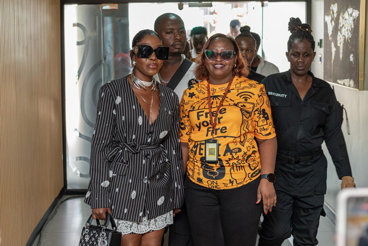 rachelthee's tweet photo. The queen has arrived 👑
Karole Kasita is officially at MTN Headquarters and the excitement for The Power Within is building fast
Secure your ticket now via the MoMo App or dial 165*20#
#KaroleKasitaLiveInConcert #SupportingUGMusic https://t.co/I4OsxWuiAj