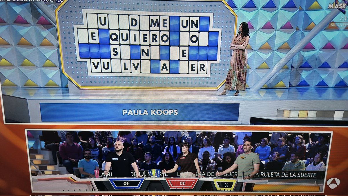 worldaitanax's tweet photo. Paula en la ruleta de la suerte https://t.co/7zxci0Pbgo