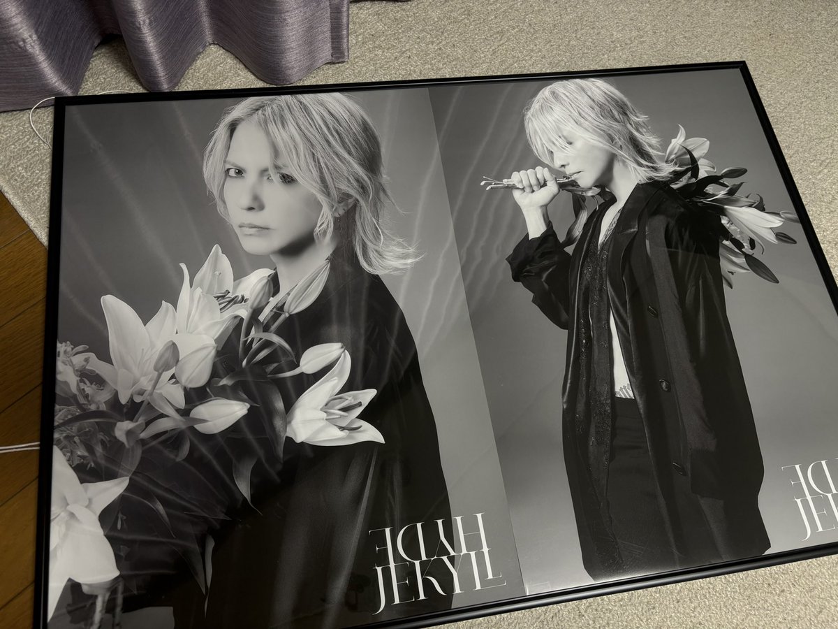 thorn0129's tweet photo. めっちゃ探して横顔HYDE様ゲット
やっぱ並べるといいね https://t.co/jYln1iIJYV